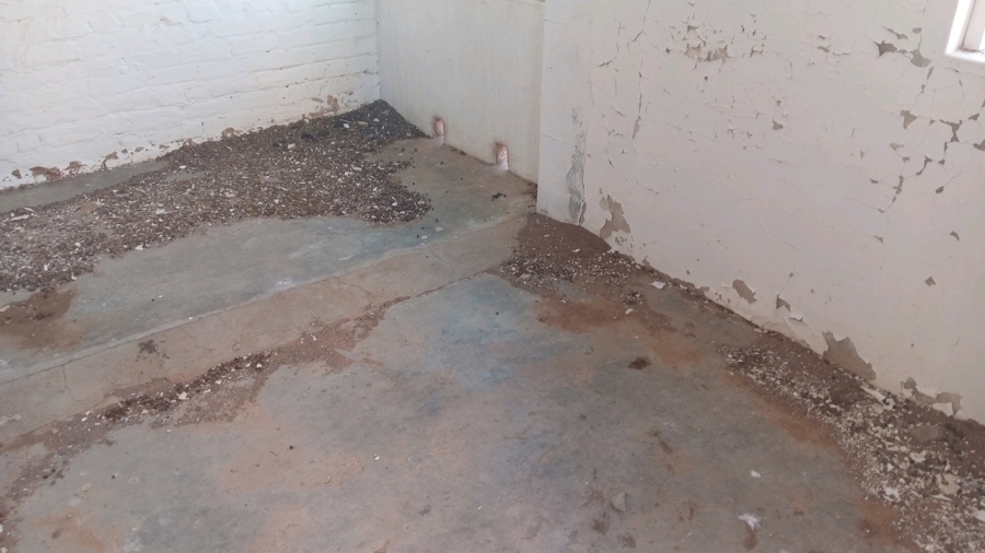 2 Bedroom Property for Sale in Aberdeen Eastern Cape